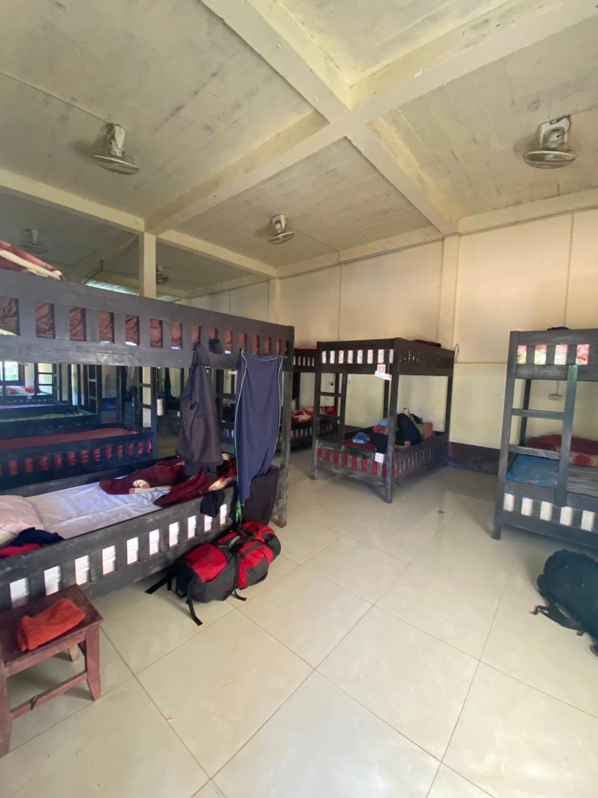 Готель Cam U View Bungalow Nong Khiaw Екстер'єр фото