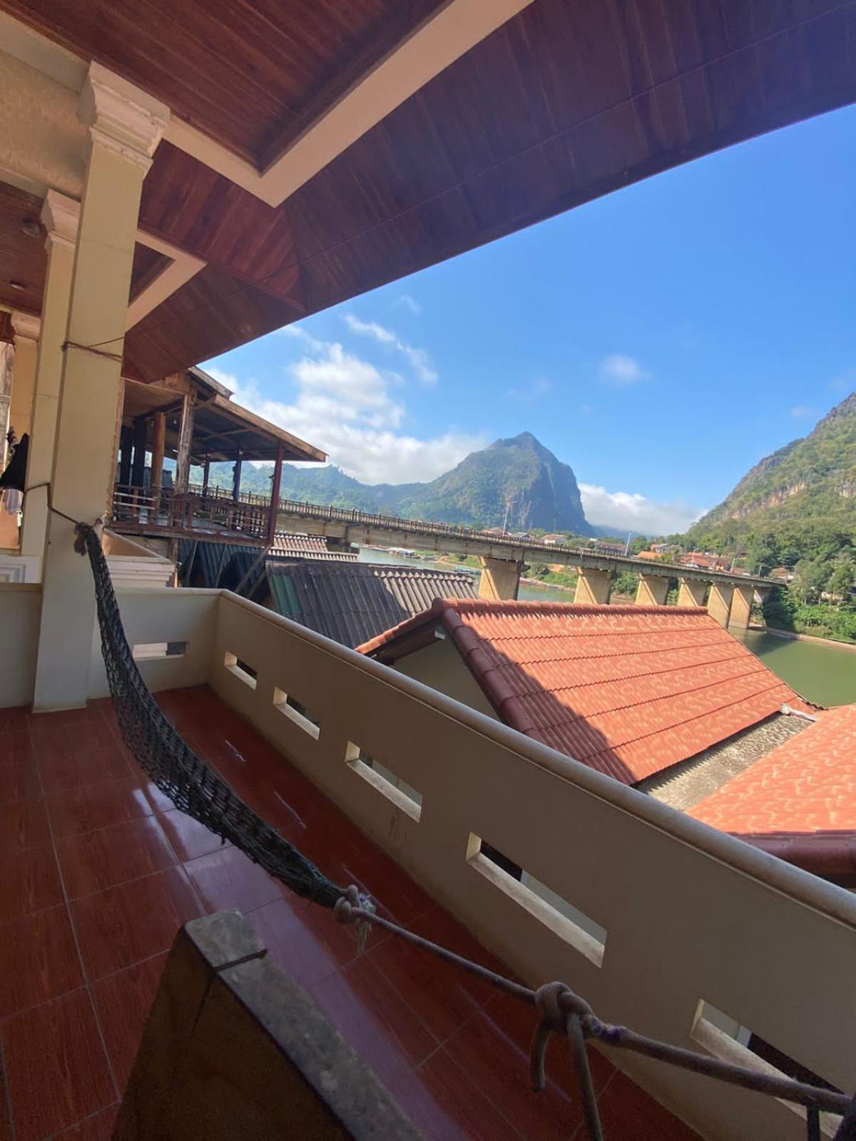 Готель Cam U View Bungalow Nong Khiaw Екстер'єр фото
