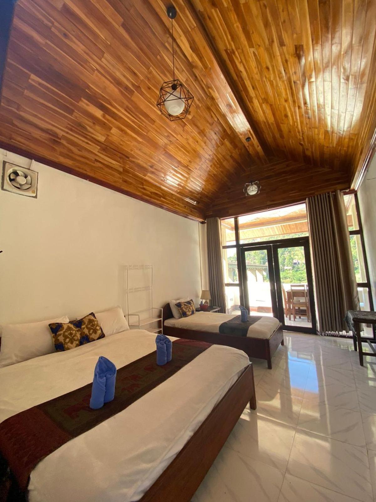 Готель Cam U View Bungalow Nong Khiaw Екстер'єр фото