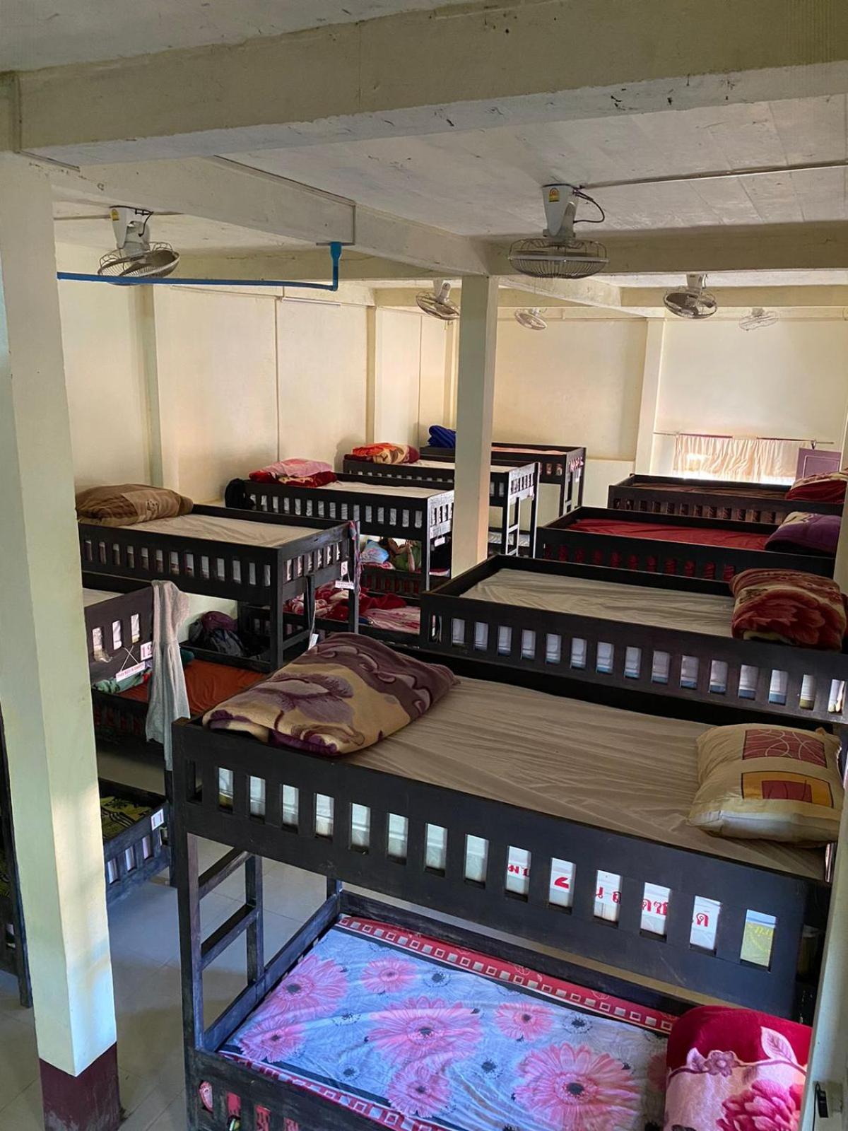 Готель Cam U View Bungalow Nong Khiaw Екстер'єр фото