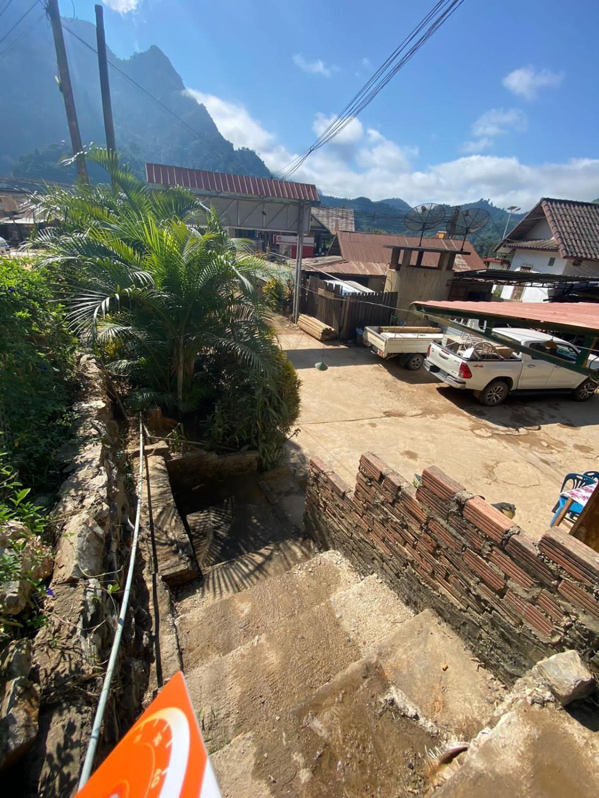 Готель Cam U View Bungalow Nong Khiaw Екстер'єр фото