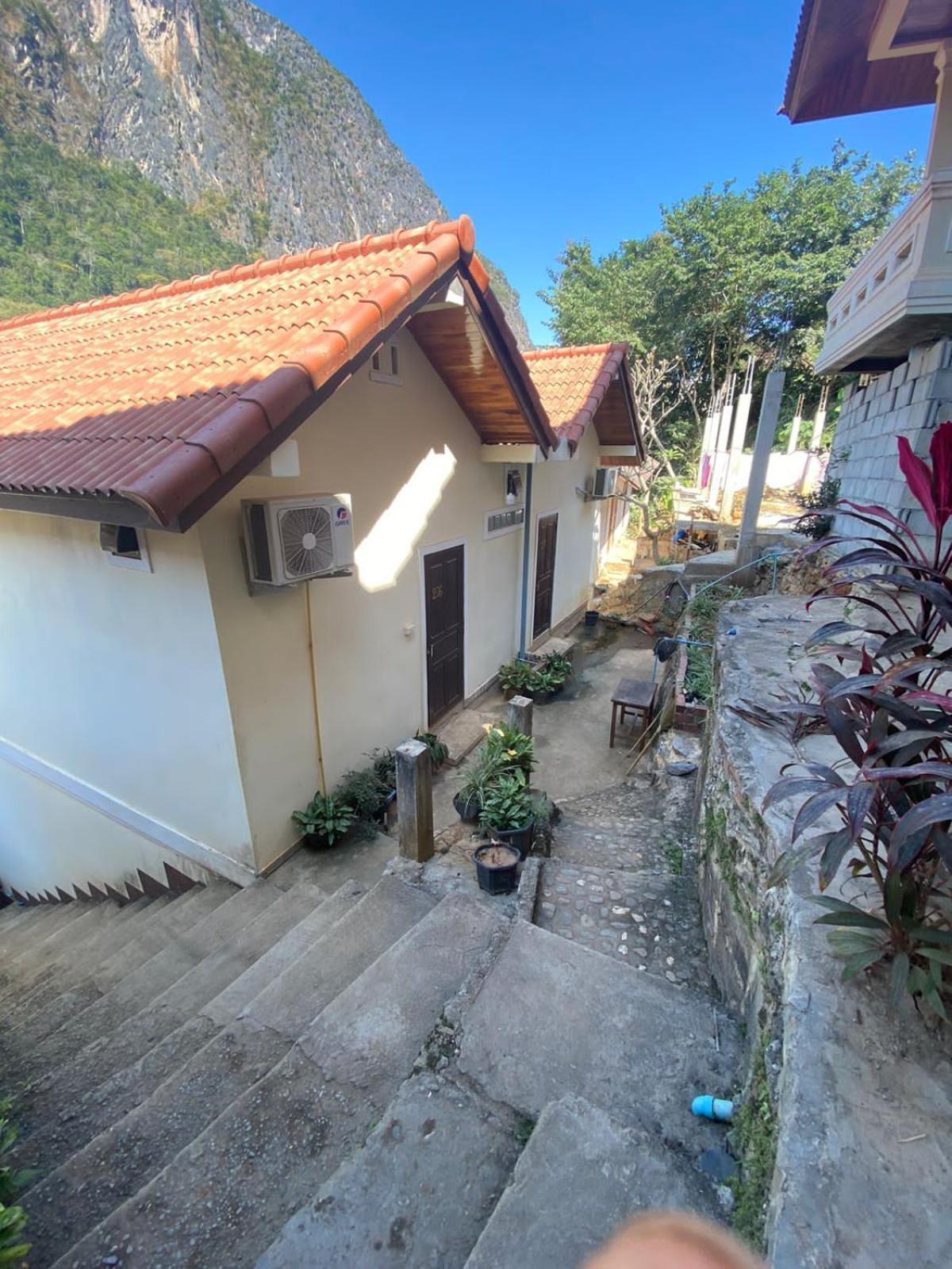 Готель Cam U View Bungalow Nong Khiaw Екстер'єр фото