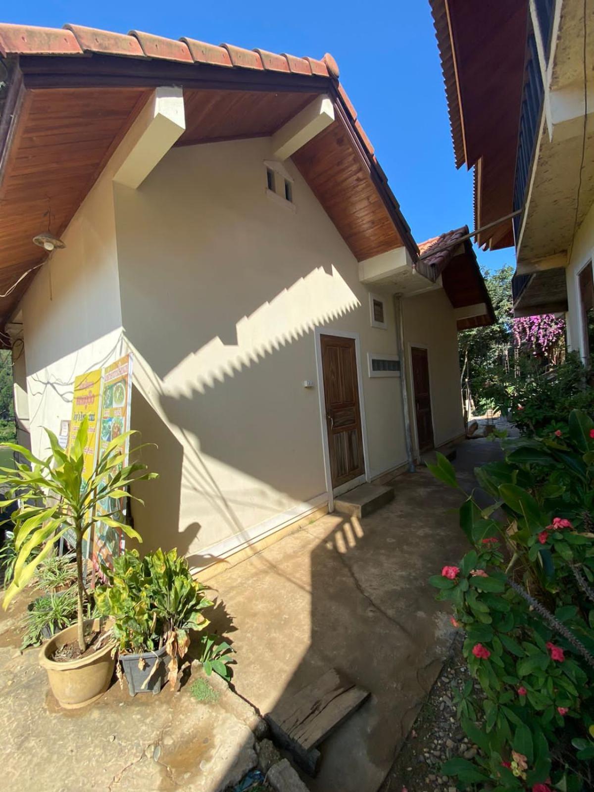 Готель Cam U View Bungalow Nong Khiaw Екстер'єр фото