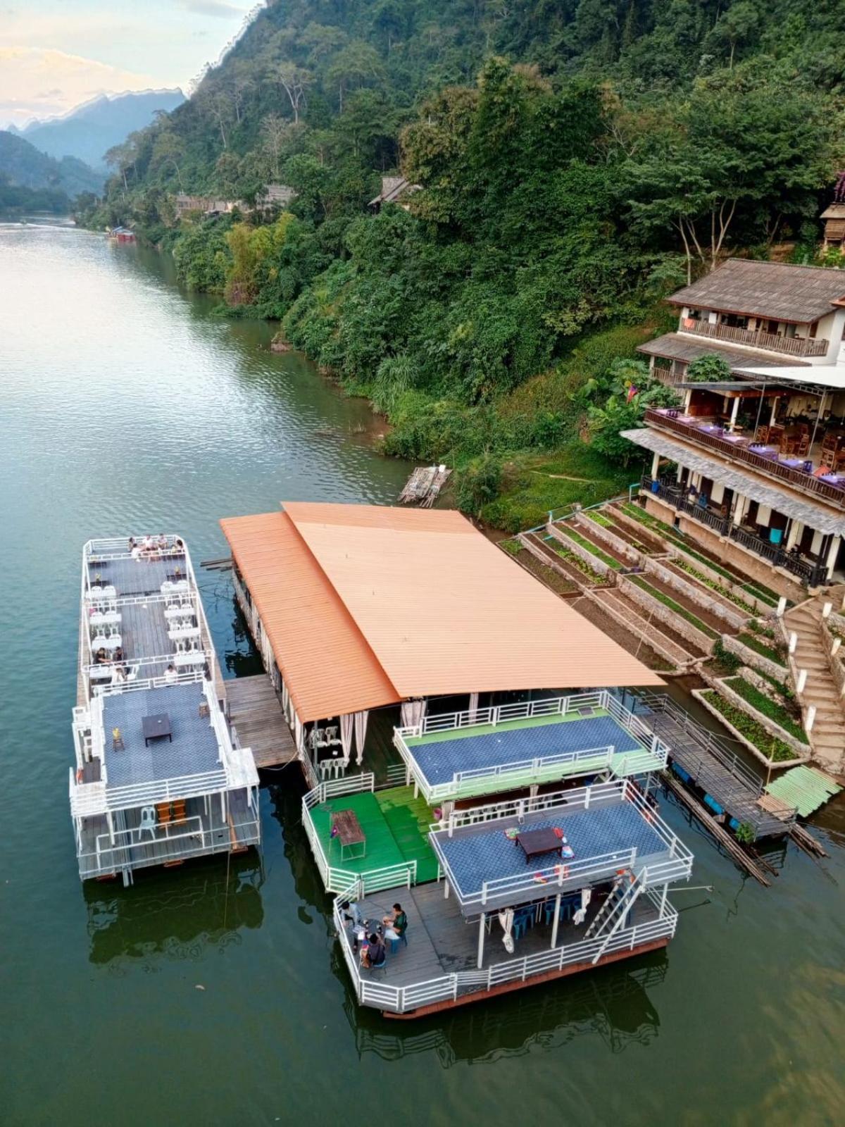 Готель Cam U View Bungalow Nong Khiaw Екстер'єр фото