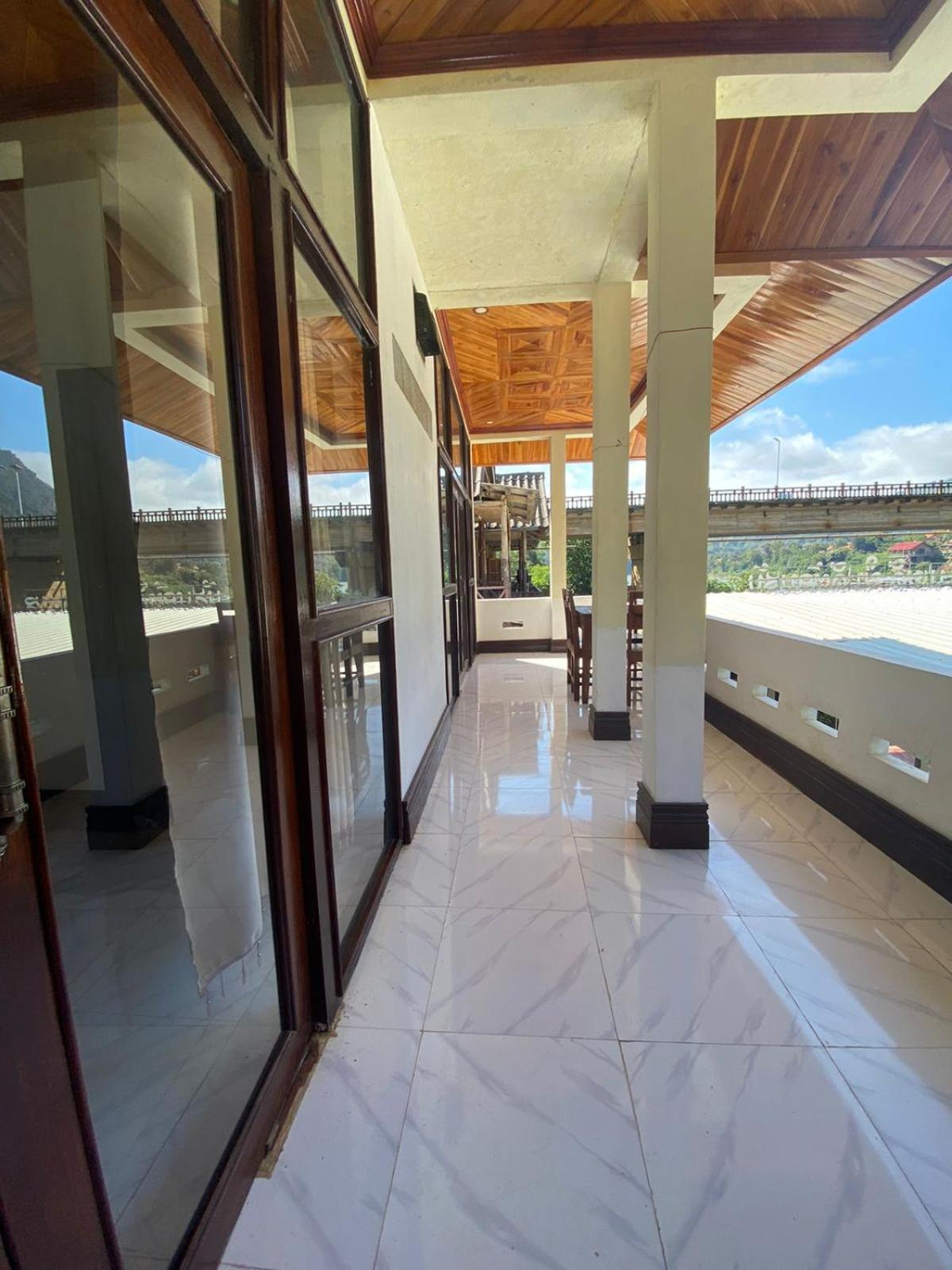 Готель Cam U View Bungalow Nong Khiaw Екстер'єр фото