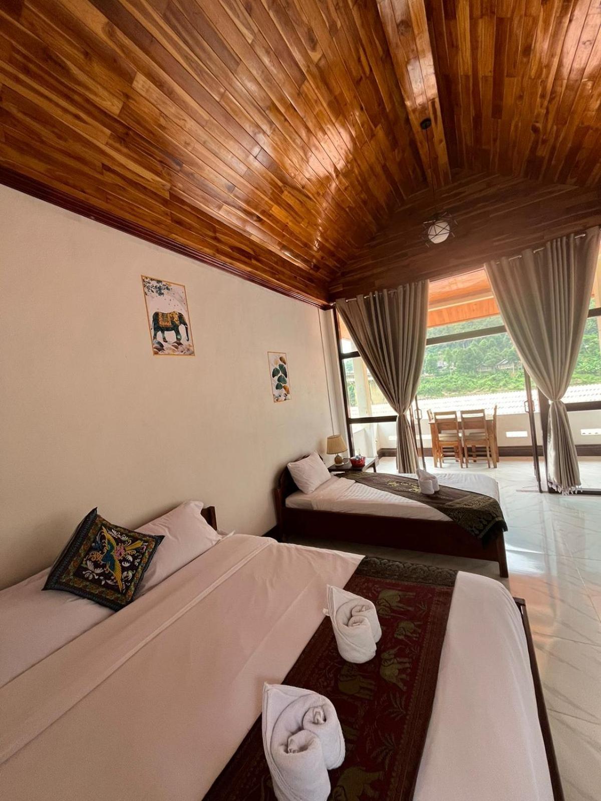 Готель Cam U View Bungalow Nong Khiaw Екстер'єр фото