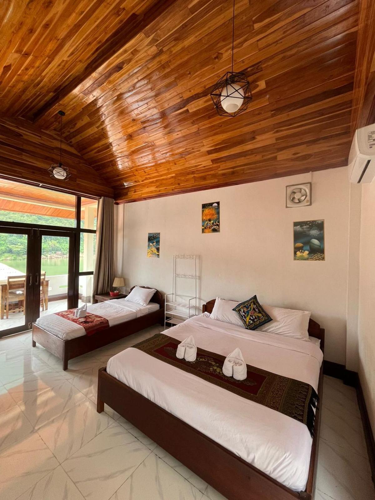 Готель Cam U View Bungalow Nong Khiaw Екстер'єр фото