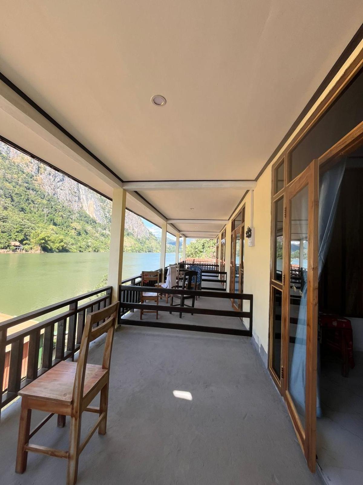 Готель Cam U View Bungalow Nong Khiaw Екстер'єр фото
