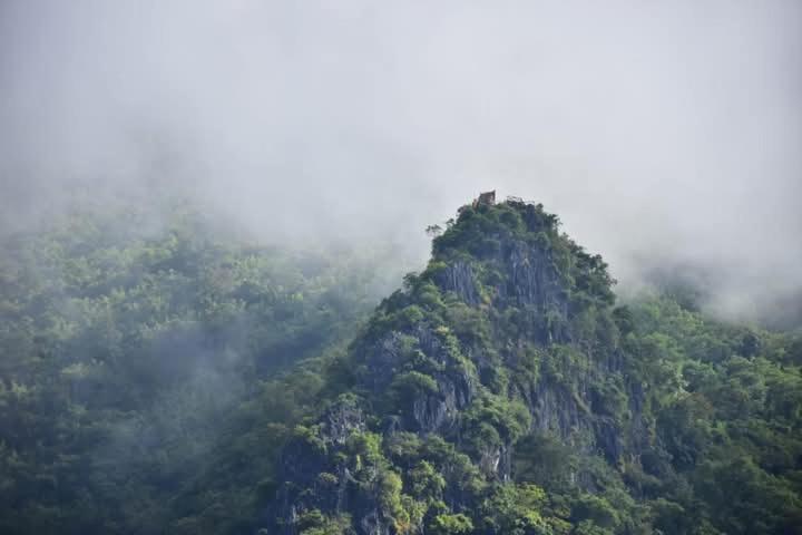 Готель Cam U View Bungalow Nong Khiaw Екстер'єр фото
